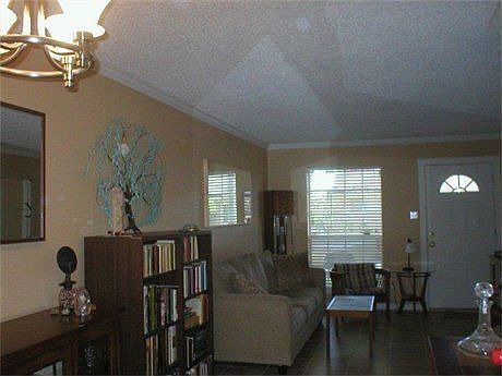 5th image of 1102 W Tri Oaks Ln APT 115
