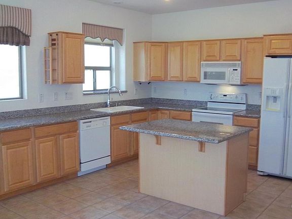 4th image of 17681 W Spencer Dr