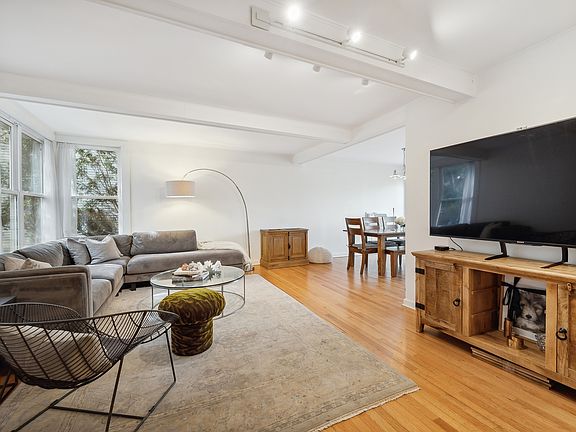 3rd image of 611 Roger Ave