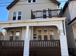 2848 N Hubbard St, Milwaukee, WI 53212