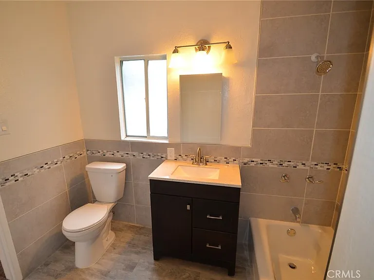 1025 Gladys Ave — Photo 26