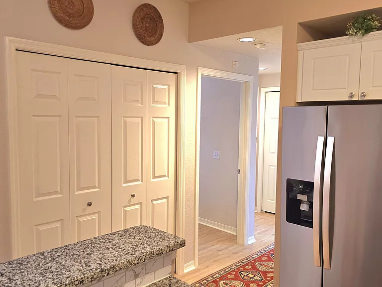 5152 Northridge Rd #205 — Photo 18