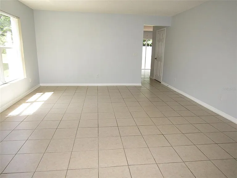 121 Bristol Forest Trl — Photo 11