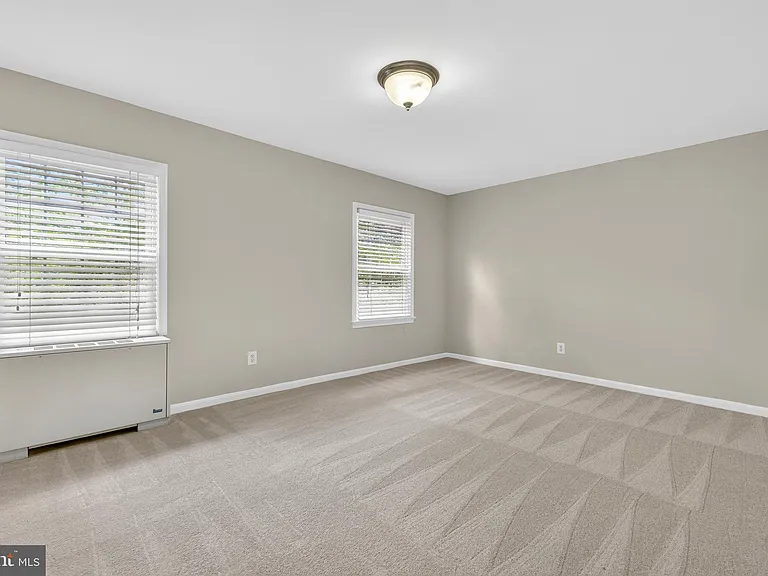 3334 Spring Ln #B30 — Photo 16