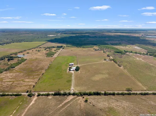 2888 County Road 136, Kenedy, TX 78119