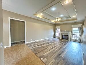 5th image of 3925 Hemlock Ln