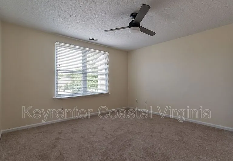 922 Pocahontas Ct — Photo 7