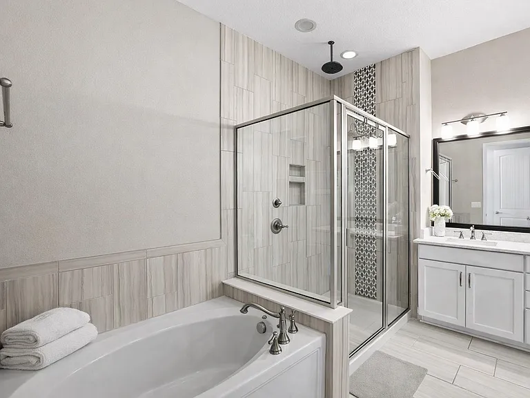 3229 W Horatio St — Photo 9