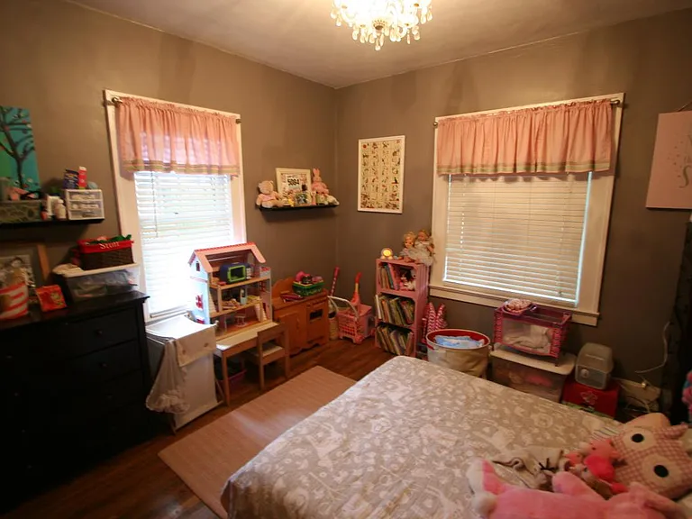 208 Sherman Ave — Photo 12