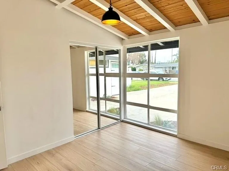 2324 W Palm Ave — Photo 12