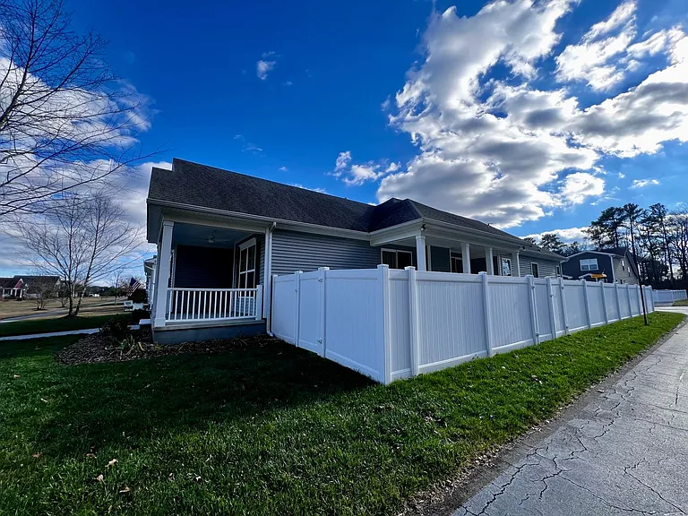 2228 Martlet Ln — Photo 35