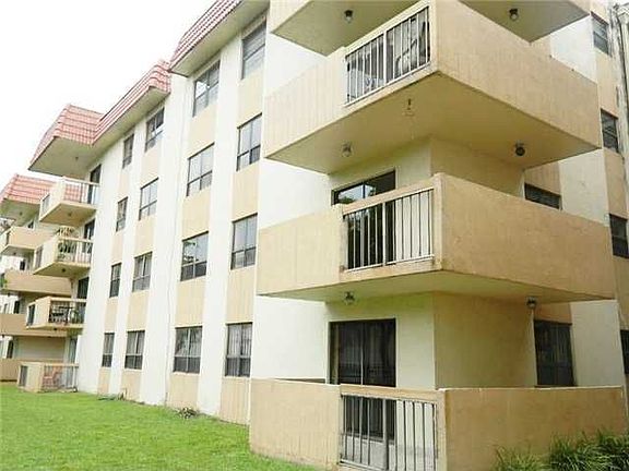 2nd image of 1121 SW 122nd Ave #2042
