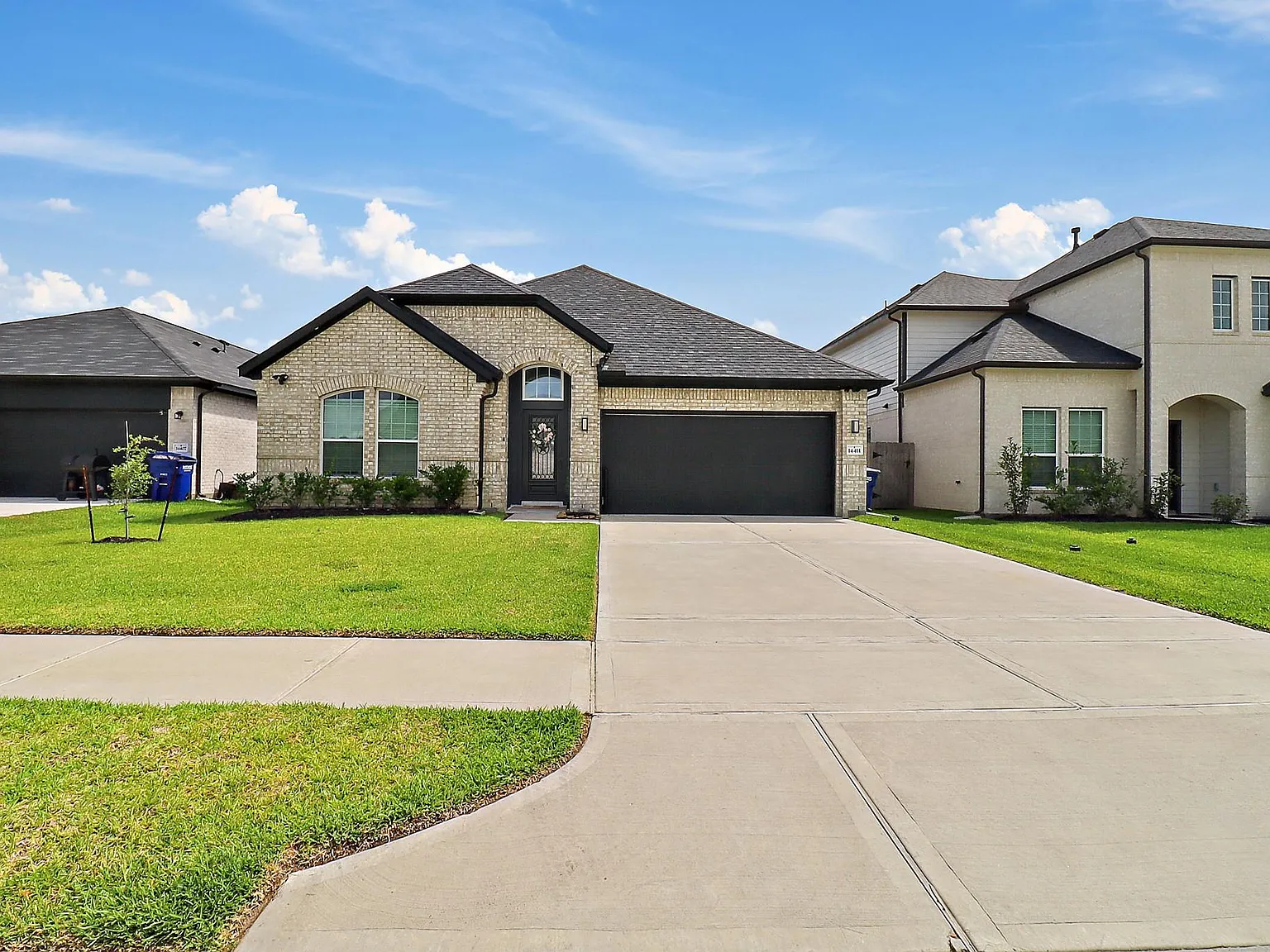 4 bed, 2.0 bath, 2388 sqft, $2,700 — Photo 4