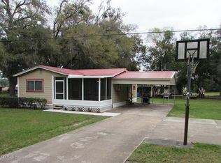 109 Park Ave, Pomona Park, FL 32181