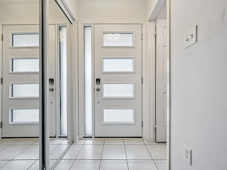 2485 Wooden Hill Cir — Photo 5