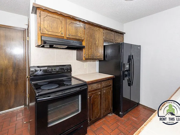 412 N I St — Photo 5