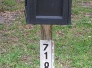 718 Usina Ave, Interlachen, FL 32148