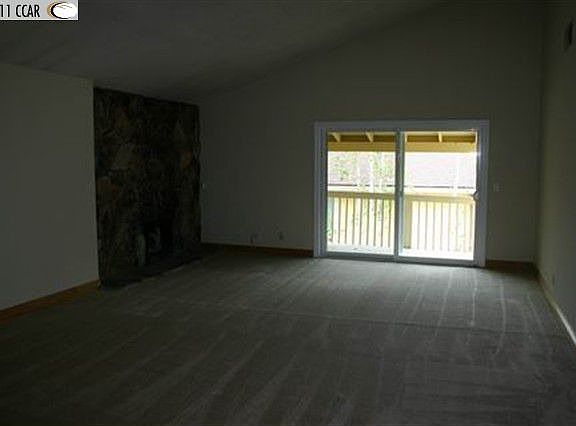5th image of 8751 Mountain Blvd #19
