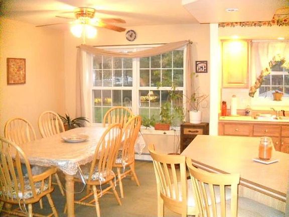 Dining/Breakfast Bar