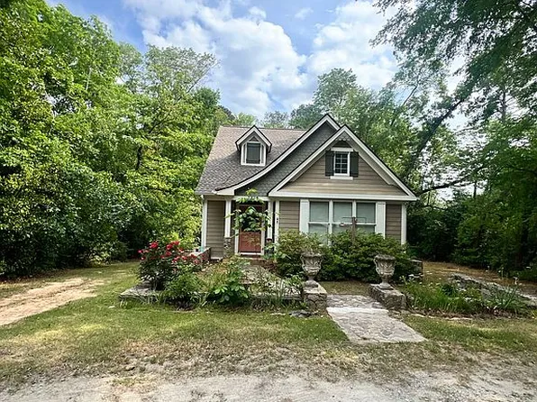 284 Lakeside Dr, Milledgeville, GA 31061