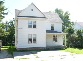 260 S Plum St, Ellsworth, WI 54011