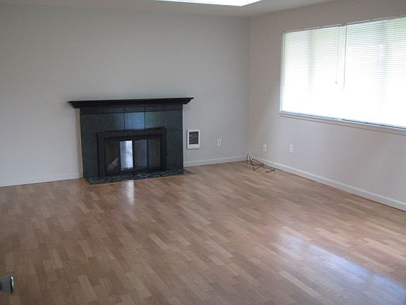2nd image of 12701 NE 86th St