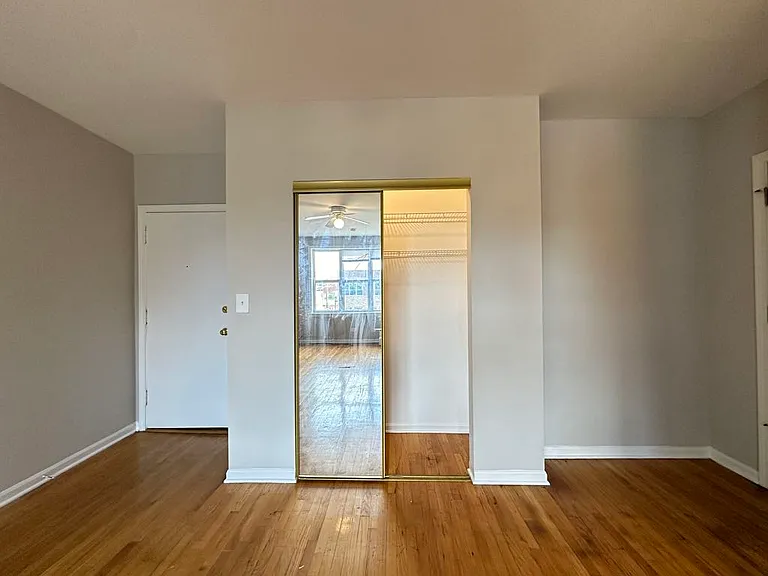 914 W Dakin St #513 — Photo 14