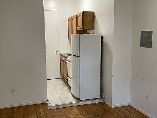 4th image of 232 Boerum St #1RB