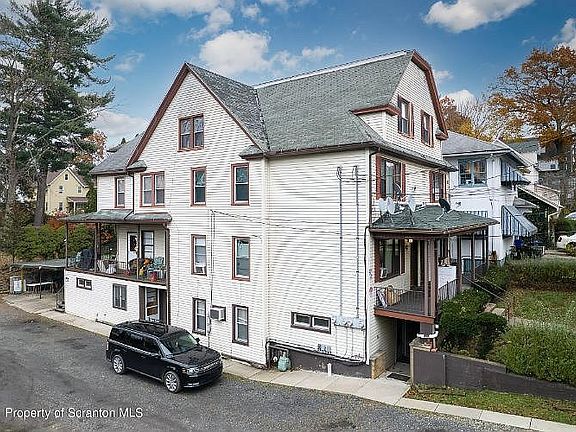 3rd image of 1107-1109 Fisk St