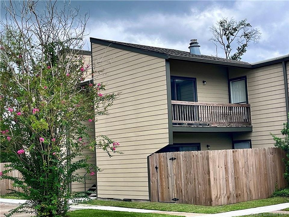 1st image of 1020 W McNeese St #1F