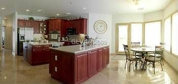 4th image of 7835 La Cienega St