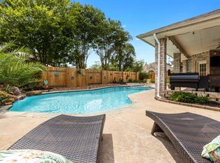 410 Sabal Palm Ln, Pearland, TX 77584