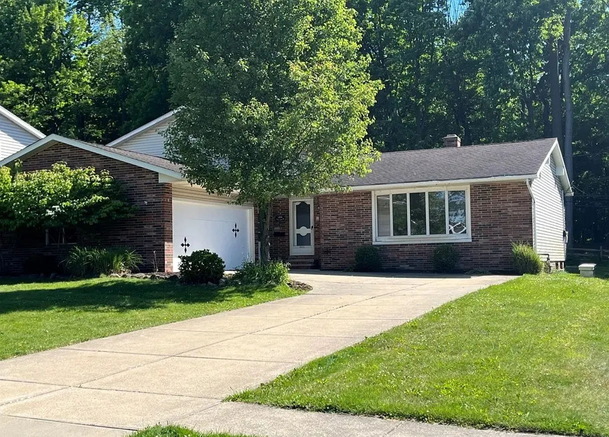 3 bed, 2200 sqft, $2,295 — Photo 1