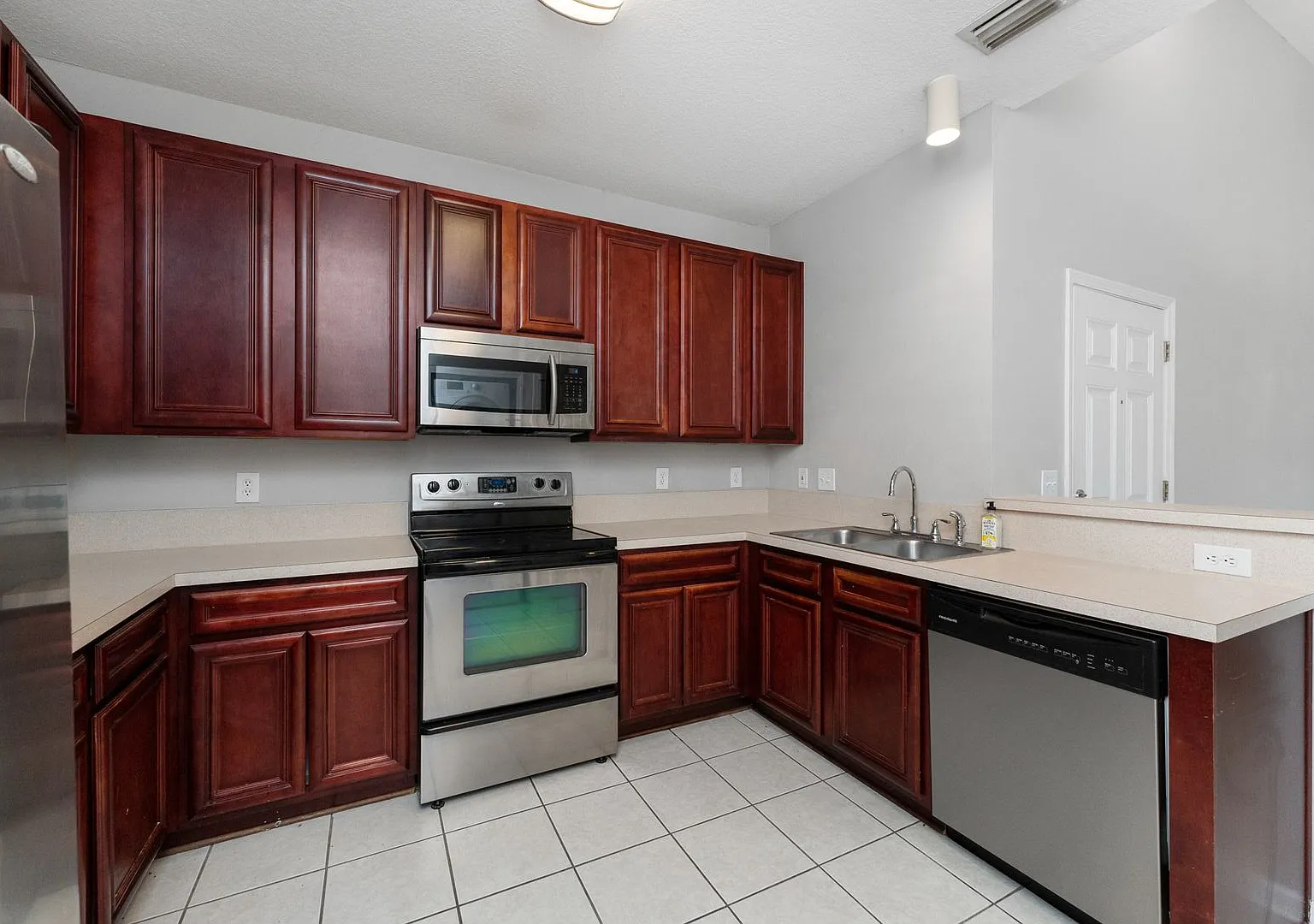 8226 Green Parrot RD Unit 308 — Photo 2