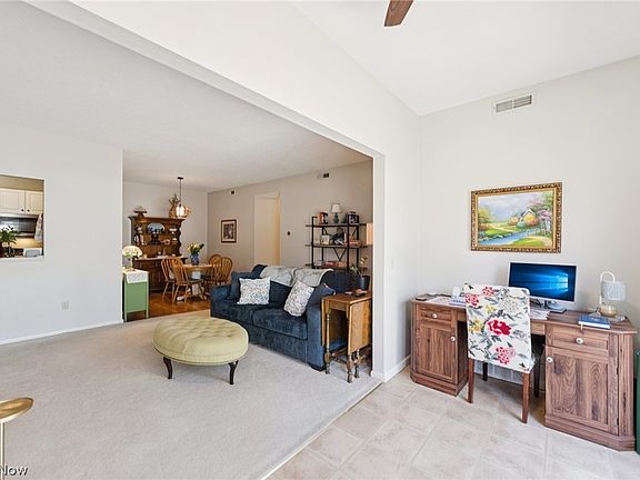 4th image of 7137 Village Dr