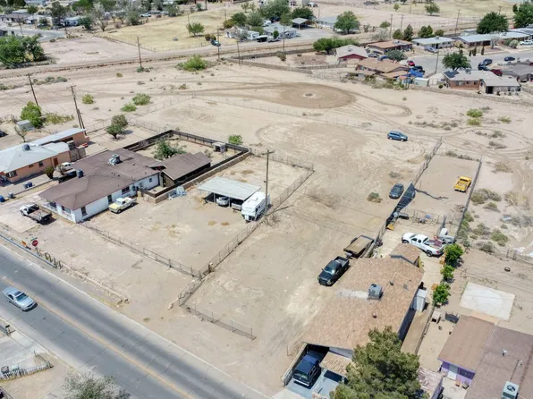 241 Pendale Rd, El Paso, TX 79907