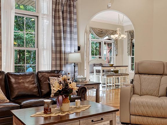 5th image of 118 Quail Hollow Ct