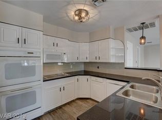 228 S 17th St, Las Vegas, NV 89101