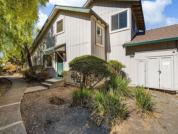 3rd image of 1078 Civic Center Drive