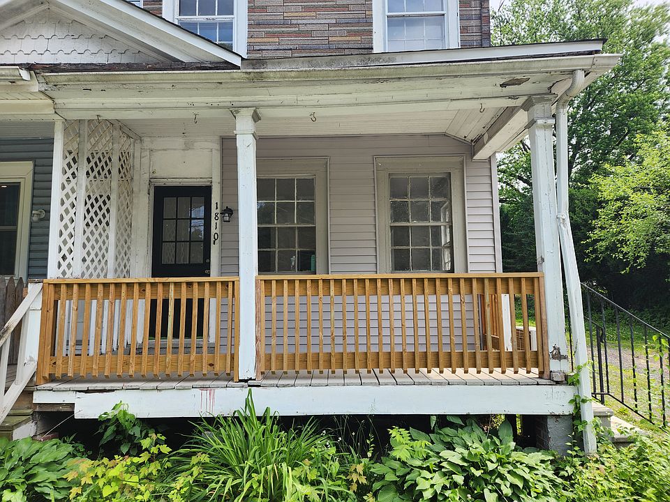 1st image of 1810 Olive St