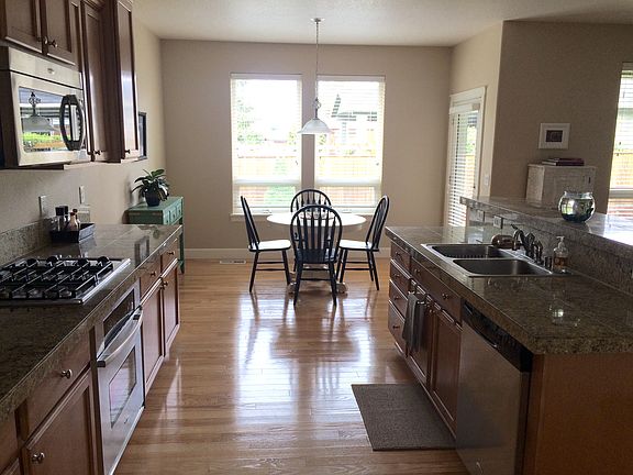4th image of 10110 NE 157th Ave