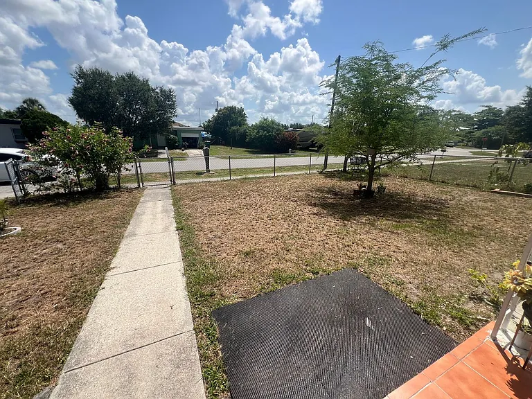 3469 Normandy Dr — Photo 12