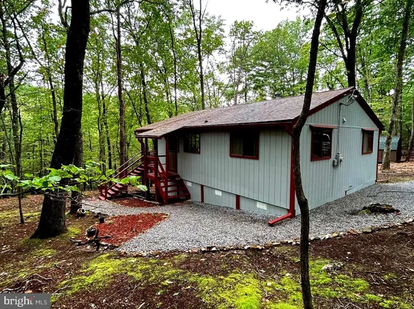 63 Turtle Ln, Hedgesville, WV 25427
