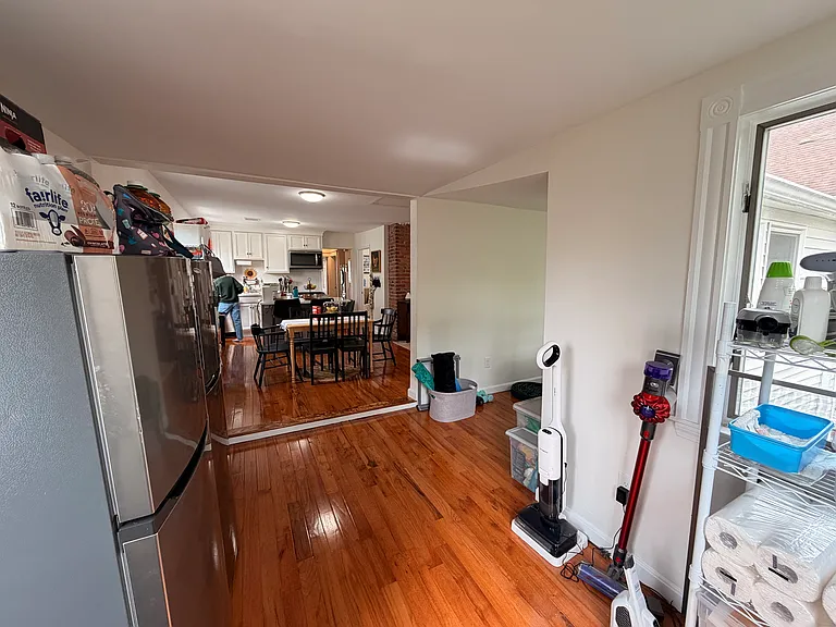 52 Raymond Ave #4 — Photo 2