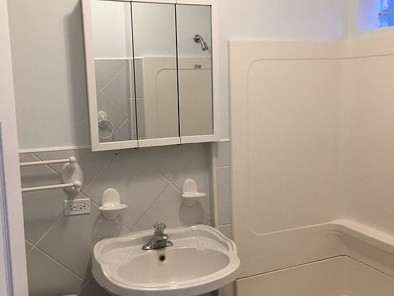 4th image of 7531 S Essex Ave APT 1A