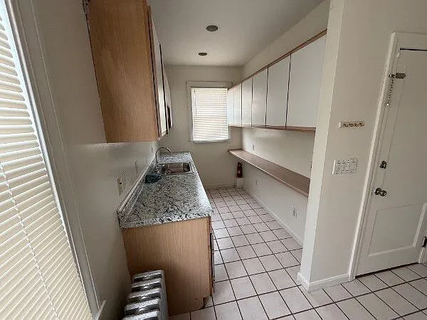 729 Academy Ave #1 — Photo 3