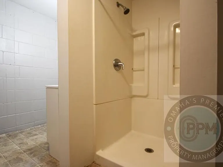 12317 Weir St — Photo 21