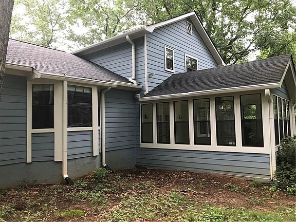 4th image of 3492 Vista Heights Way
