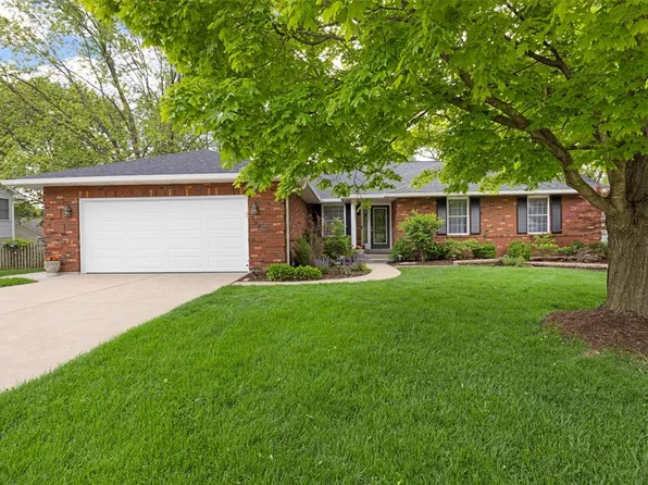 706 Loretta Dr, O'Fallon, MO 63366