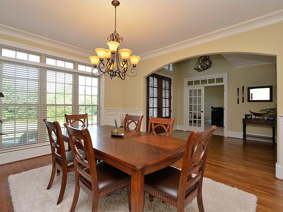 5th image of 7344 Henson Forest Dr